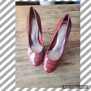 Jessica Simpson Reptile Print Platform Kipper Heel